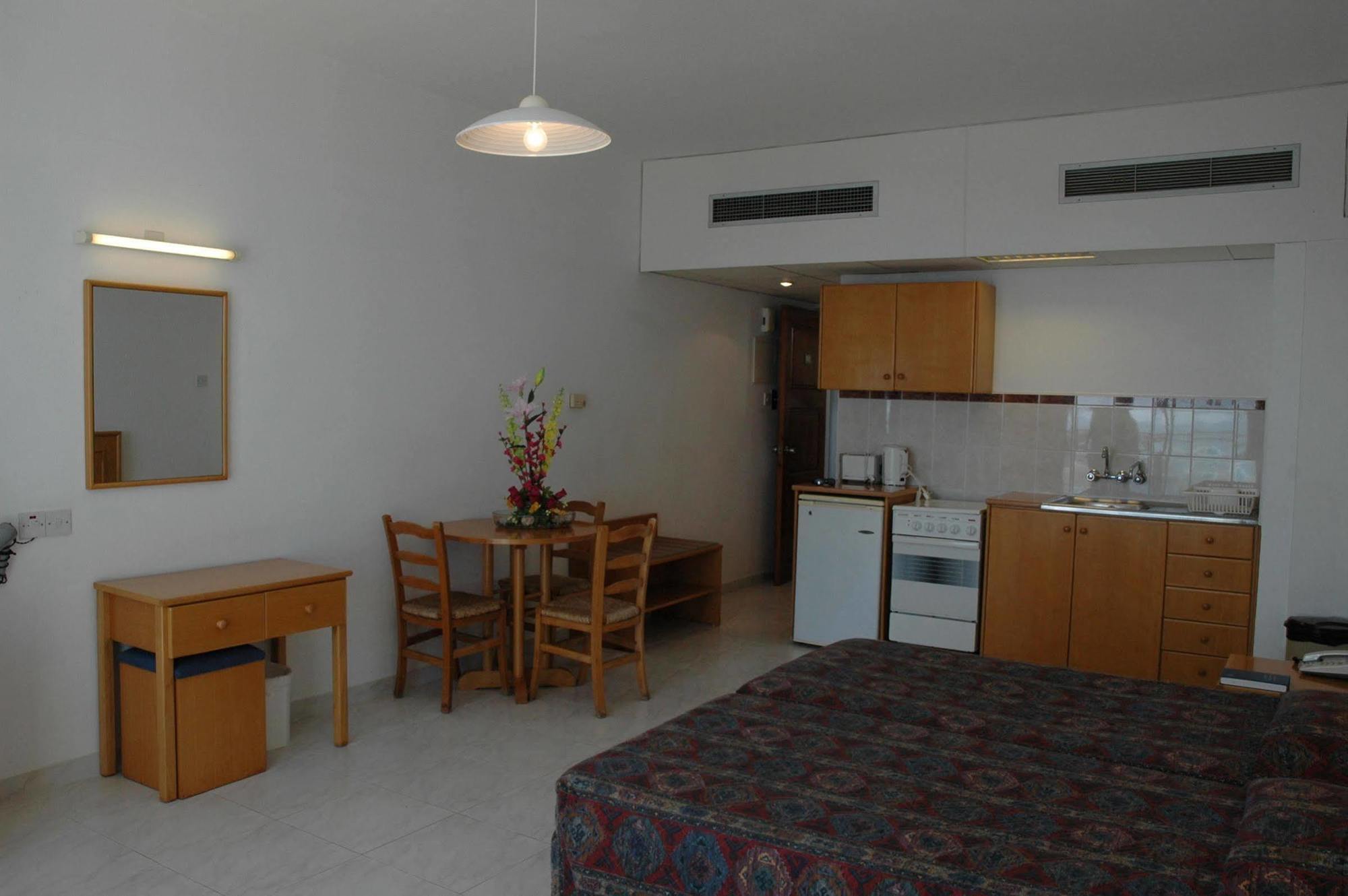 Corallia Beach Hotel Apartments Коралова Затока Екстер'єр фото